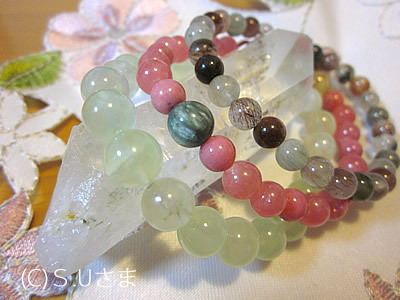 サゲニティッククォーツのブレスレット