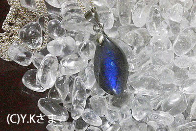 ラブラドライトのペンダント