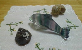 フローライトのイルカ