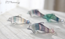 フローライトのイルカ